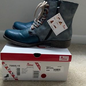 Rieker Boots Navy Leather Fleece Lining US 8. New